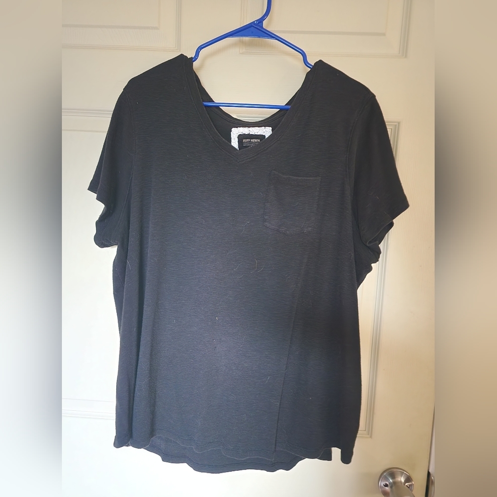 Black tee